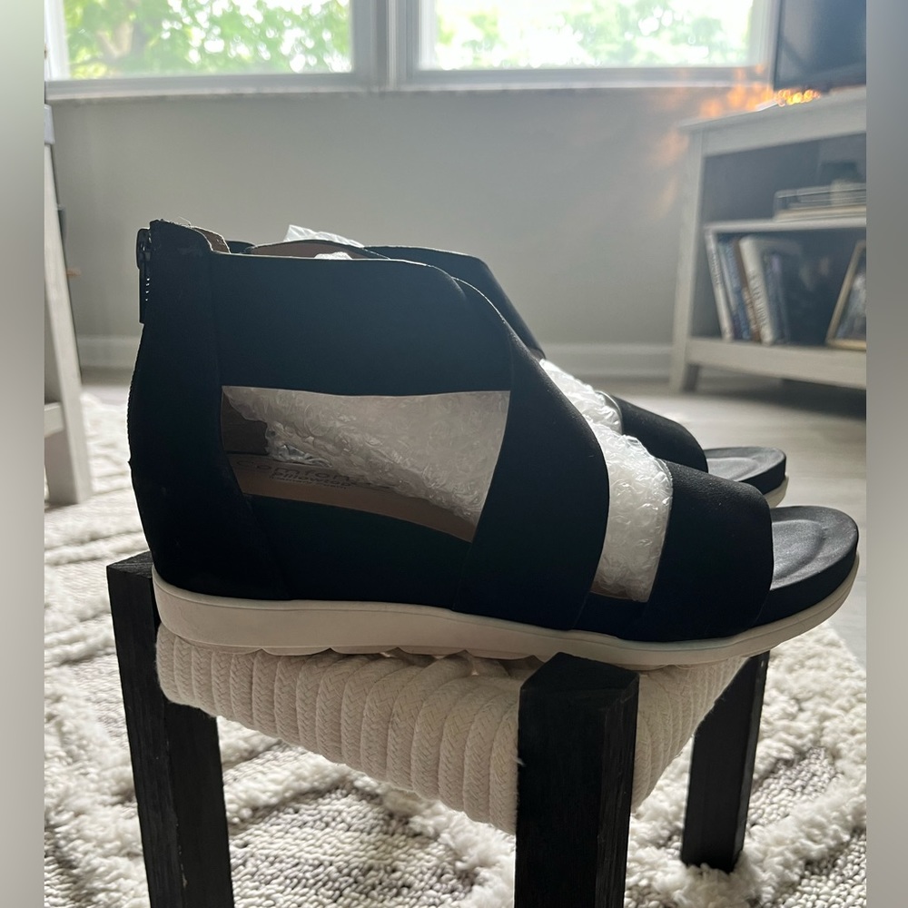 Comfortiva Memory Foam Black Open-Toed Wedge Sandal
